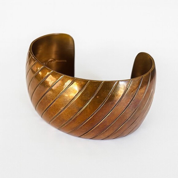 Navajo Copper Cuff Wide Bracelet by Denet Chee – Etched Diagonal Design - Picture 2 of 8